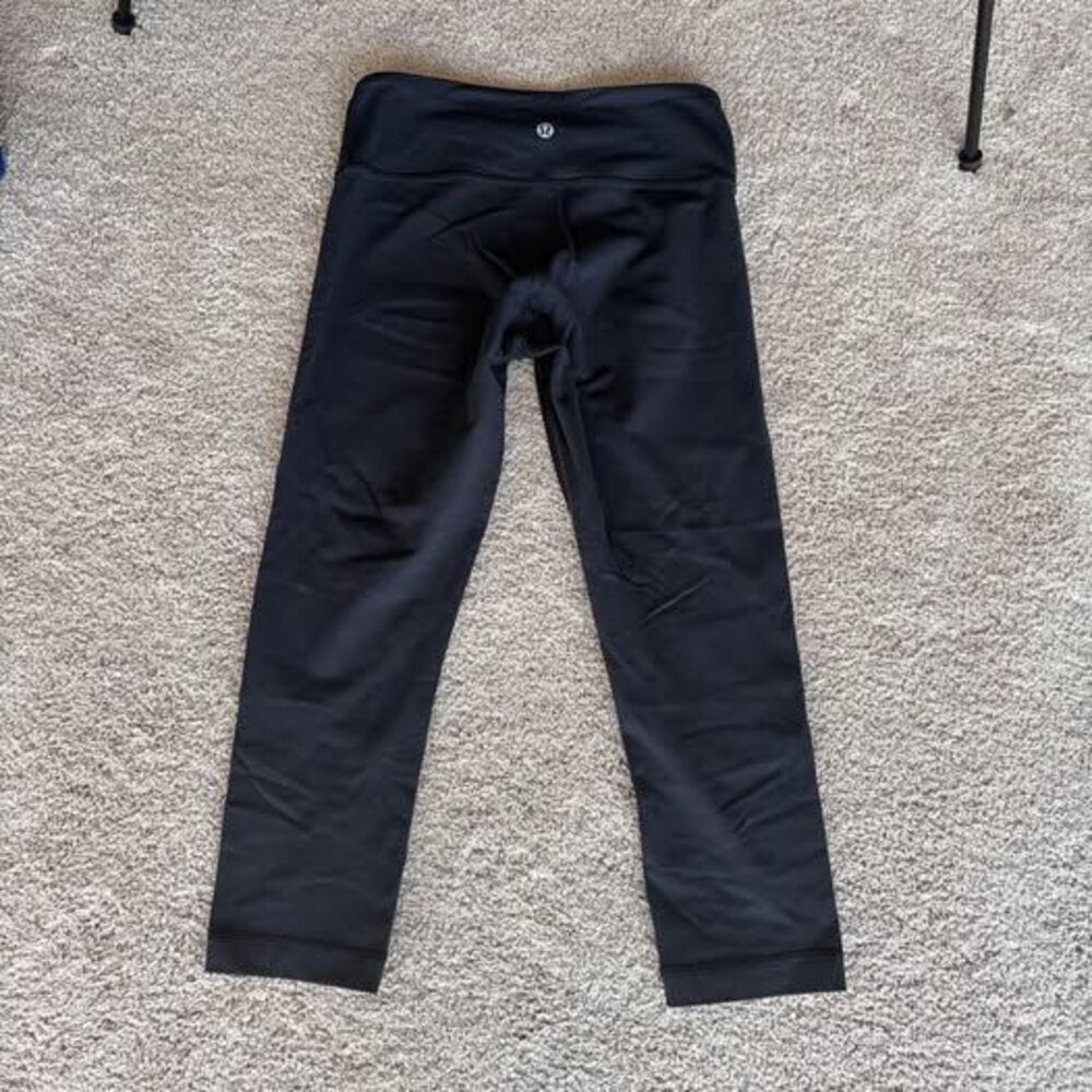 Women’s Lululemon Capri Leggings Size 4
